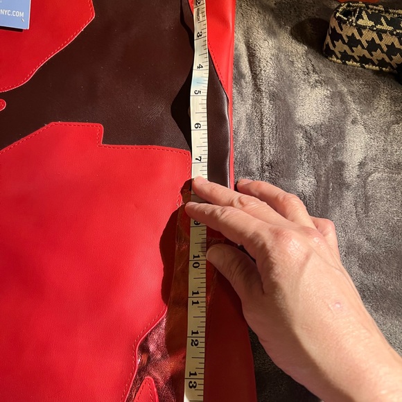 Transversion Red and Black tote - Picture 3 of 3